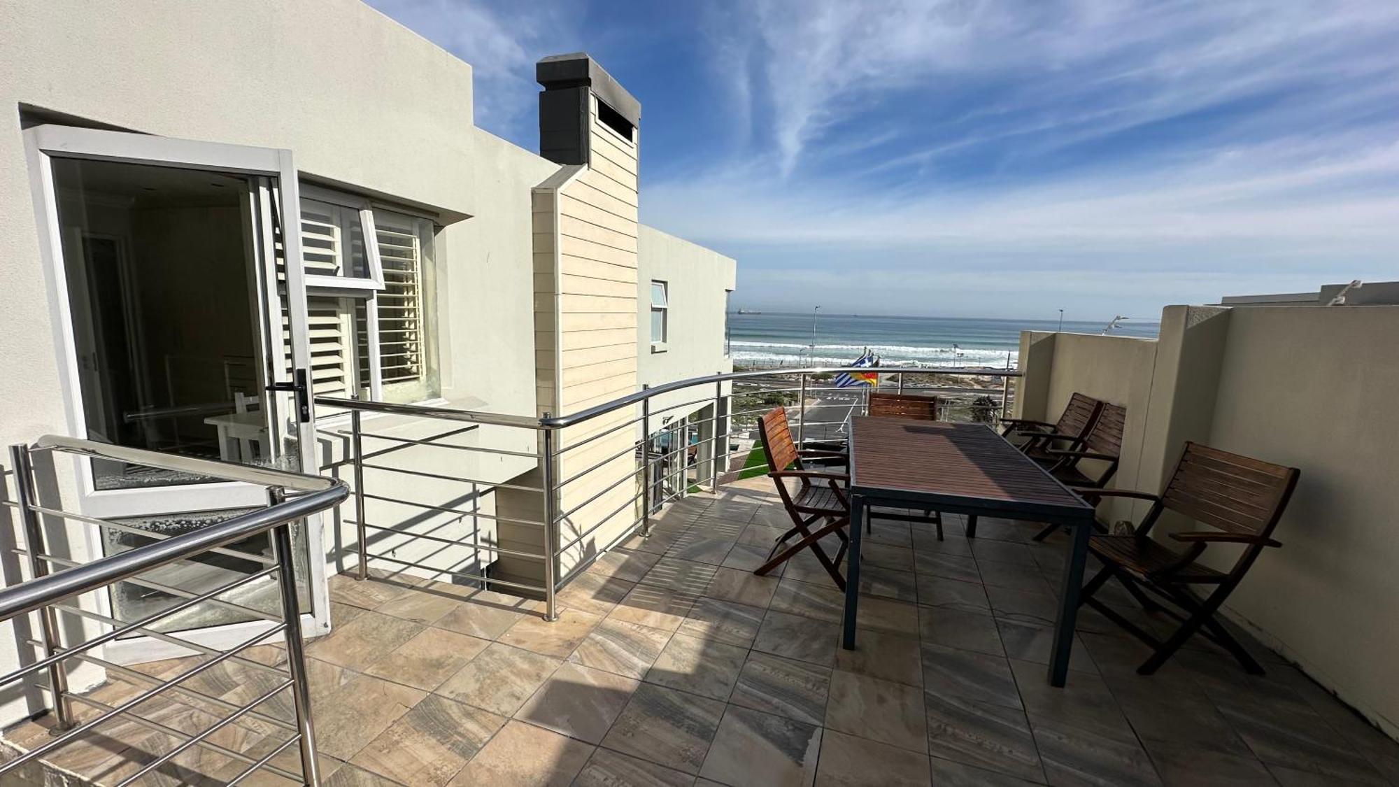 Oceansnest Guest House Bloubergstrand Ngoại thất bức ảnh