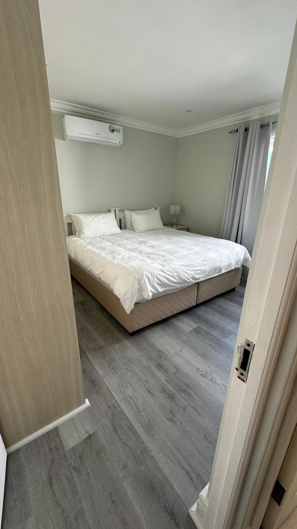 Oceansnest Guest House Bloubergstrand Ngoại thất bức ảnh